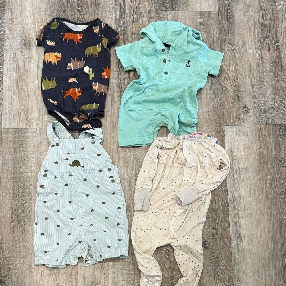 BUNDLE Baby Shortalls & Onesies Bundle in Mint, Navy & Cream SZ 12 mo